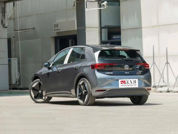 100% Electric EV Cars 160km/H Long Range Rechargeable Vehicle