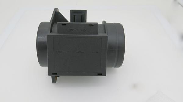 HFM5 Film Type Pneumatic Flow Meter For Audi VW Ford Seat Skoda VW 7.18221.51.0