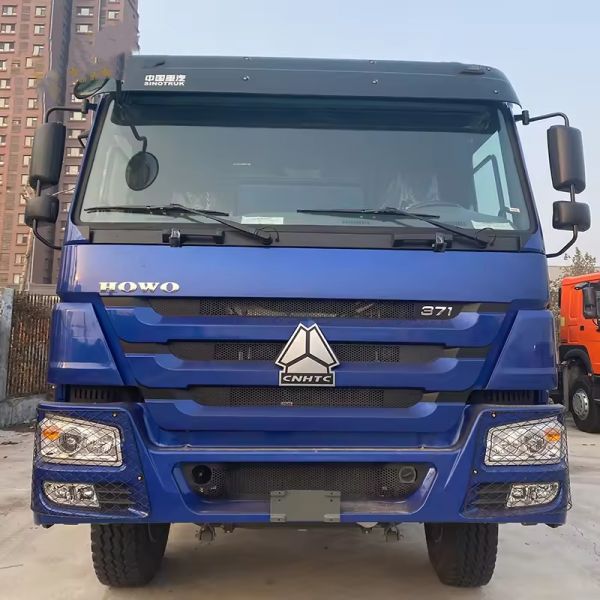 Sinotruk 6X4 371HP 30 тонн 20 кубических метров грузовик голубой цвет для африканского рынка