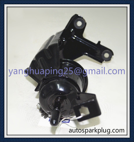 Hot Sale 23300-31160, 23300 - 31120, 2330031090, 2330031100 Petrol Filter for Toyota