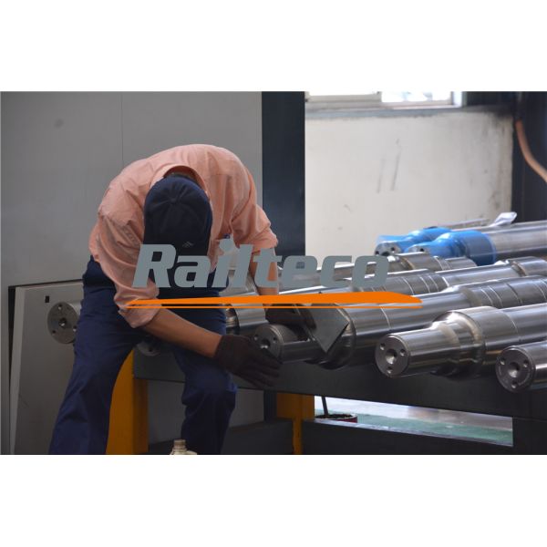 Standard Gauge Railway Axle , Railroad Wagon Axle 2276.475mm Length