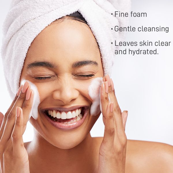Customized VC Brightening Cleanser With Mild Amino Acid Formula Containing Vitamin C  For Dull Skin Cleaning Moisturizing And Even Skin Tone
