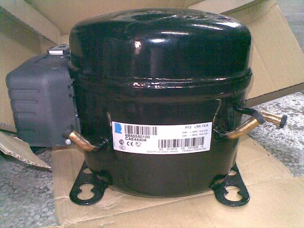 FH2480Z TFH2480Z Tecumseh Hermetic Reciprocating Compressor 2HP R404a Welding / Rotalock