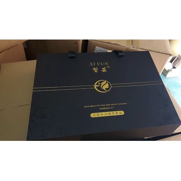 Ультра оводнение: Безупречное более молодое идеальное разводя водой лицевое Skincare установило режим Soisturizing