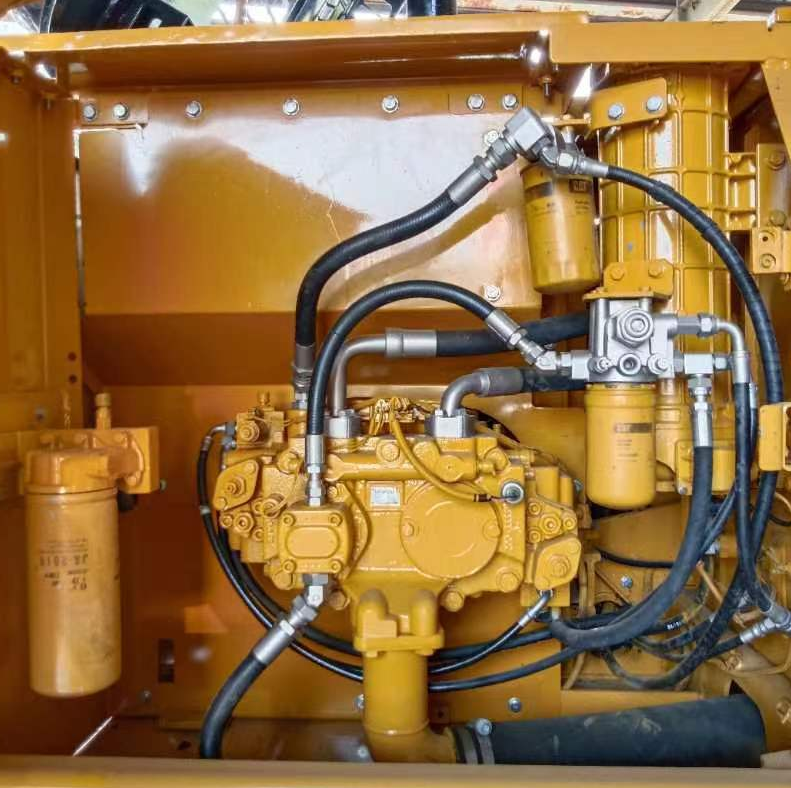 Used Caterpillar Excavator CAT 320D Secondhand 20ton Crawler Digger Made In Japan