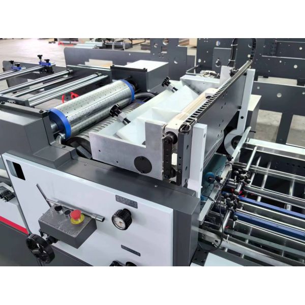 SINO JIGUO TC-1100A Automatic Window Patching Machine，Max. sheet size (mm)：1100*740，Film Sheet Thickness (mm)：0.03-0.30，Max. Working Speed：20000s/h (Depend on products size)