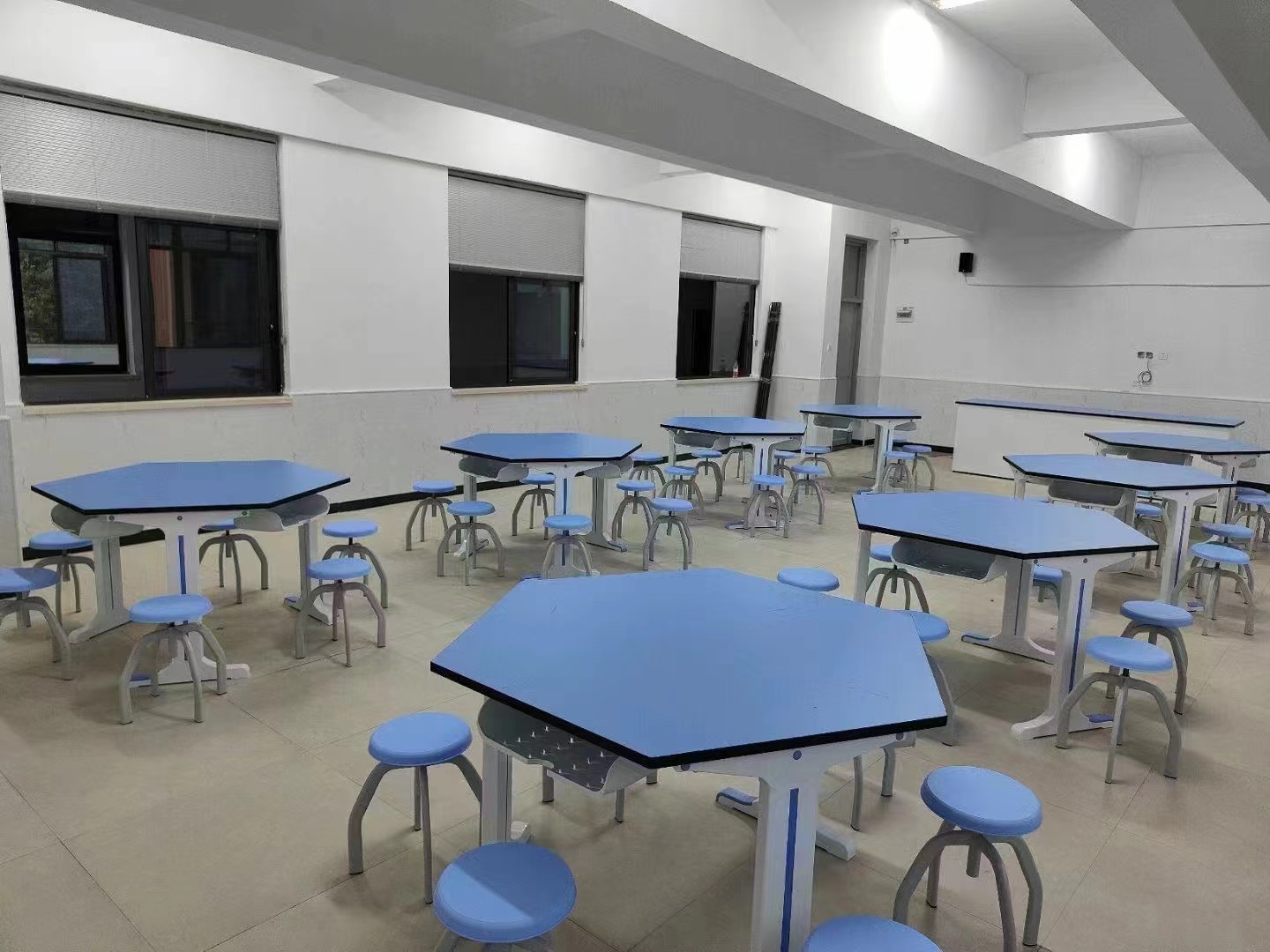 Science Classroom Lab Table Height Adjustable Physics Lab Table Multi Functional