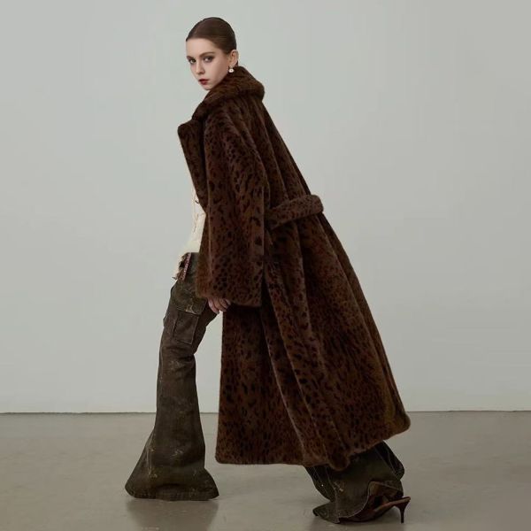 Customizable Colors High Abrasion Resistance Insulated Warmth Faux Fur Coat for Winter Fashion