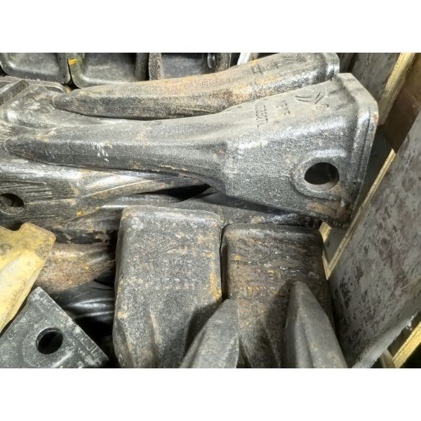 1U3352 1U3352TL 1U3352RC Bucket Rock Teeth Tiger Bucket Tooth for J350 E320