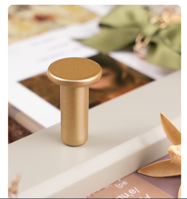 Heavy-Duty  Clothes Hook Decorative Wall Mounted Clothes Hanger Decorative Hook Rack