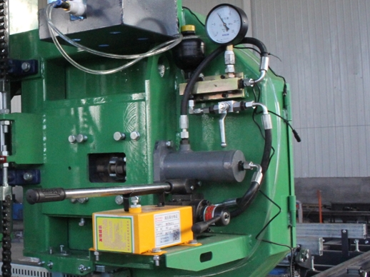 27 HP горизонтальная автоматическая режущая лента пиломашина для резки бревна в лесу