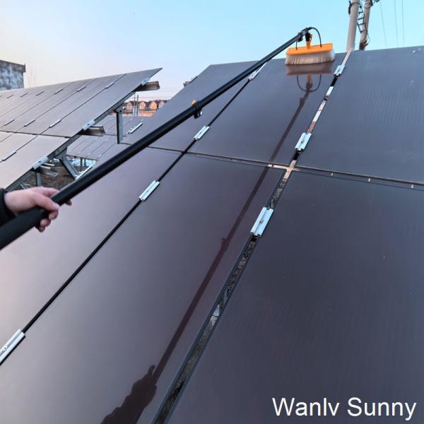 Escovinha de limpeza de painéis solares de liga de alumínio com vara telescópica de 24 pés e cabeça de escova