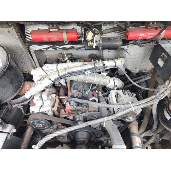 41 Мест Школьные Автобусы  Дизельное Топливо  Произведены в Августе 2014