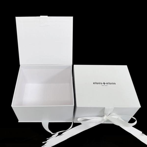 Logotipo personalizado quadrado de luxo dobrável de papelão branco embalagem de presente caixa de papel com fita
