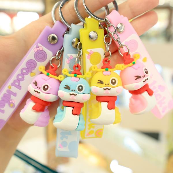 Adorável Cartoon Chain de Chaves de Silicônio Bonito Kawaii Anime Cool Chains Para Mochilas Espaço Chain de Chaves Natal presente de aniversário