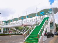 Prefabricated Steel Structure Pedestrian Overpass H Beam I Beam Customizable Bridge