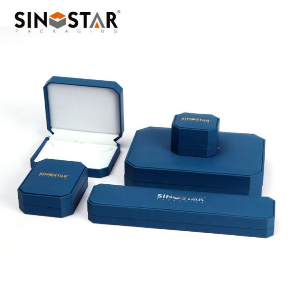 Handmade Plastic Advantage Clear Plastic Box Packaging with Versatility