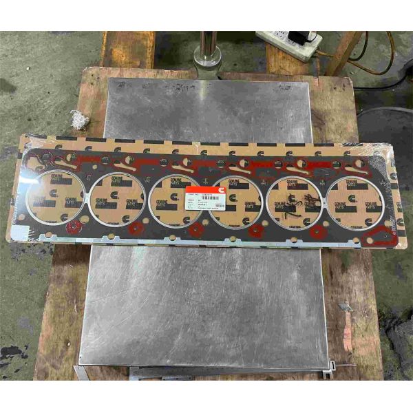 Зажим головки цилиндра 3283570 Cummins Части двигателя Зажим головки цилиндра