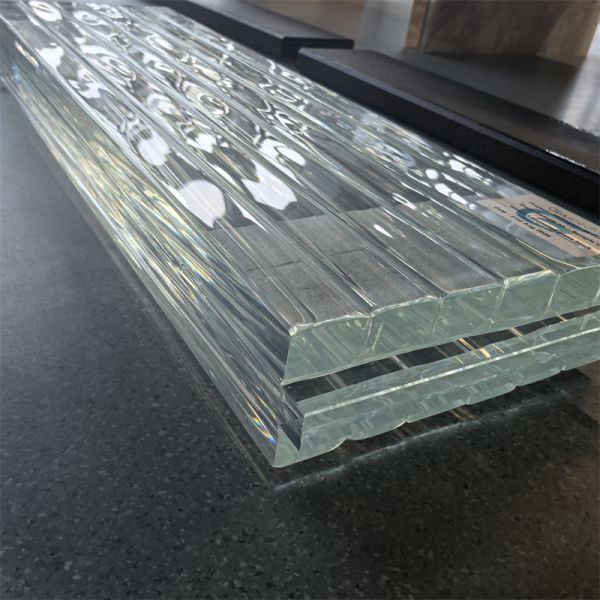 Hot melt glass crystal tile crystal column creative design hotel shopping mall decoration translucent art glass