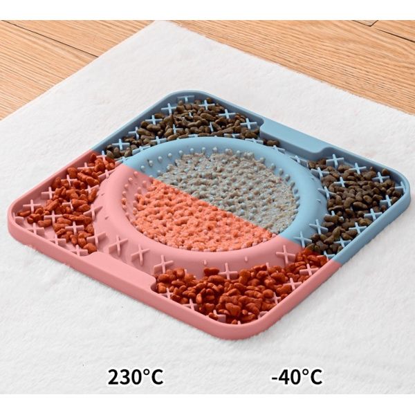 20CM*20CM Silicone Pet Feeder for Dog and Cat Licking Pad Made of Silicone Material