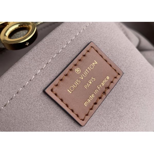 Cute Assorted Colors Leather Womens Luxury Handbag Shell Shape