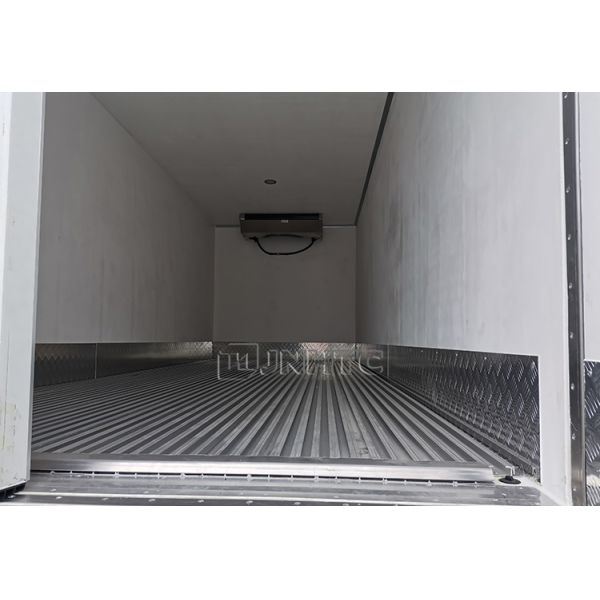 Тележка контейнеров для перевозок 6x4 холодильника Sinotruk Howo Refrigerated 20 тонн