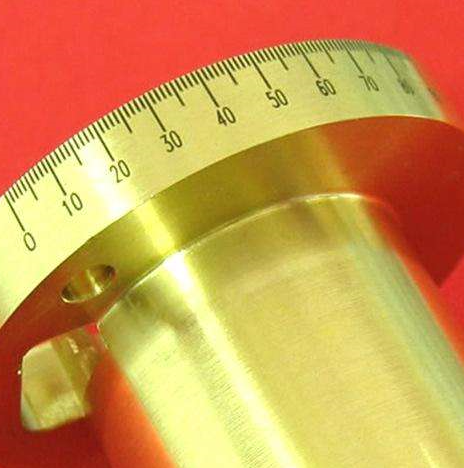 CNC Air Cooling 50W Fiber Laser Marking Machine AC220V For Plastic Bottle