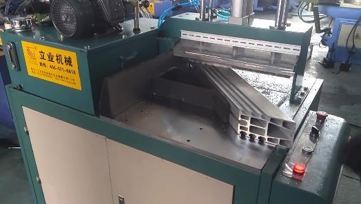 L505 3KW Motor Power Aluminium Saw Cutting Machines For Window Door Corner