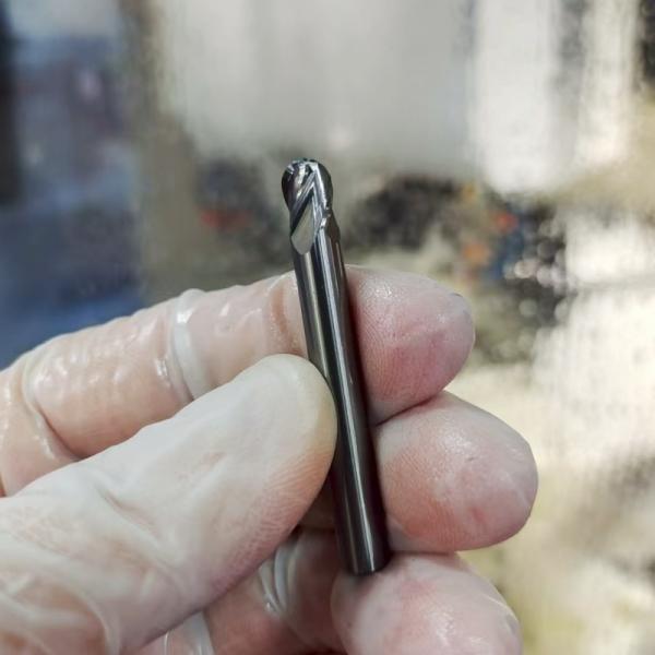 AMG D6R3 カービッドボール ナースエンドミール 6mm 直径