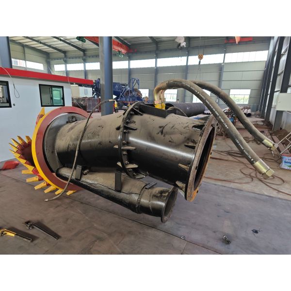 Small Sand Dredging Ship High Capacity Sand Extraction Solution For Dredging Depth 8m