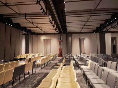 Demountable Durable Meeting Room Partition Walls Temporary Walls Room Dividers