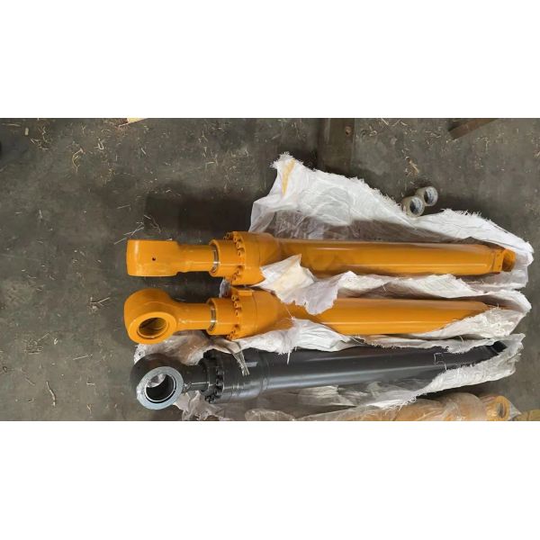 Cylindre excavateur seau dents de brousse et épingle 61N8-31310 Pour R220 R210-5 R215