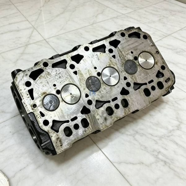Precision Cylinder Head Assembly 3TNV88 / 3TNV88-B Yanmar Cylinder Head