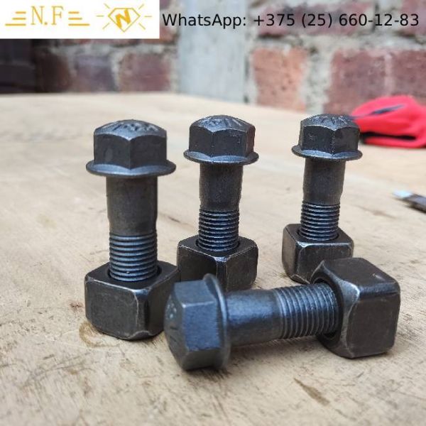 Track Bolts Nuts and Bolts Manufacturing All Kinds Excavator or Bulldozer Track Bolts Nuts