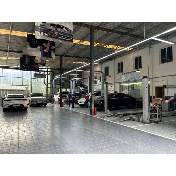 Настраиваемый 2024 VOLK SWAGEN ID-3 Чистый электрический автомобиль с задней камерой и тканевыми сиденьями