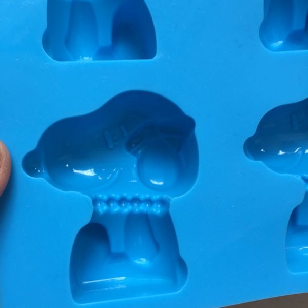 3D Eco-Friendly Reusable Silicone Animal Mould Irregular Snoopy Shape for Easy Cake Baking at Children's Birthday Parties