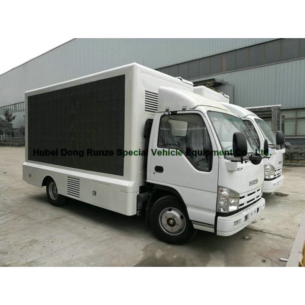 ISUZU LED Display Mobile Advertising Trucks , Full Color LED Screen Truck