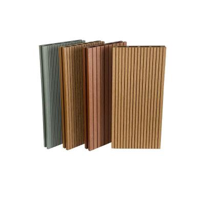Non - le Decking de la cannelure WPC de glissement embarque la planche extérieure 140x25mm Gray Tan de plancher d'ingénierie de parc de route de panneau