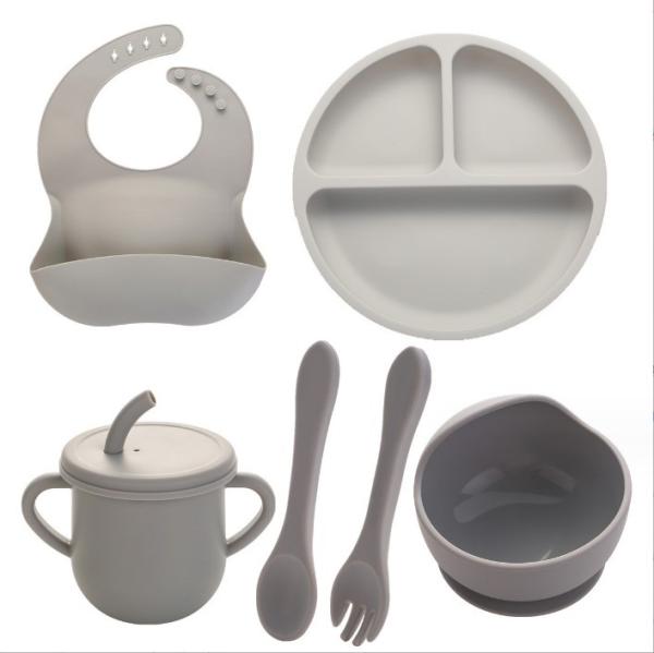 Durable Silicone Baby Feeding Set BPA Free Spoons Bibs Plate Customized Design Style