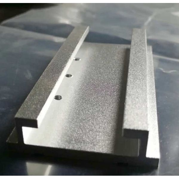 Sandblasted Aluminium Extrusion Profiles Extruded Aluminum Parts With Machining Holes