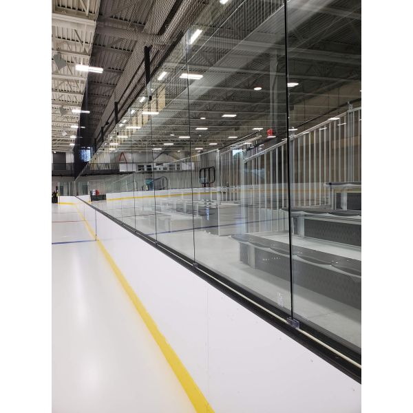 Customized 12mm 15mm 19mm Thickness Safety Tempered Arena Glass For Hockey Field Glass
