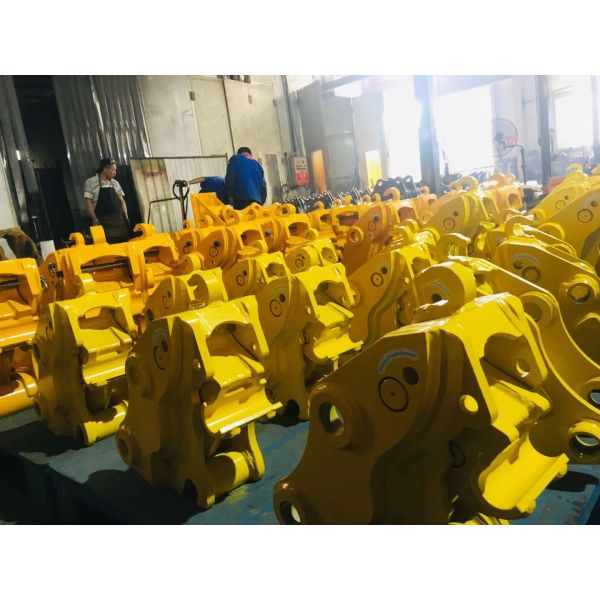 Custom Mini Digger Hydraulic Quick Hitch Attachments For 5 Ton Excavator