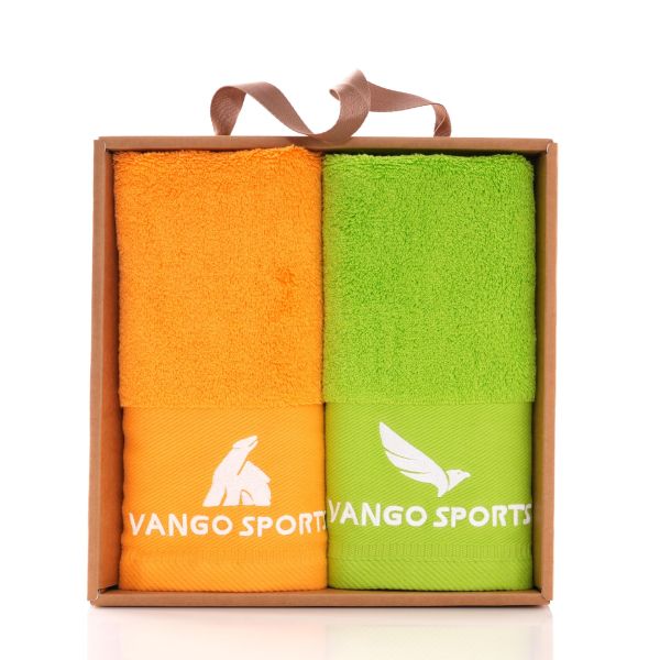 Toalha de algodão personalizada absorve água de forma eficiente e não deixa linto atrás