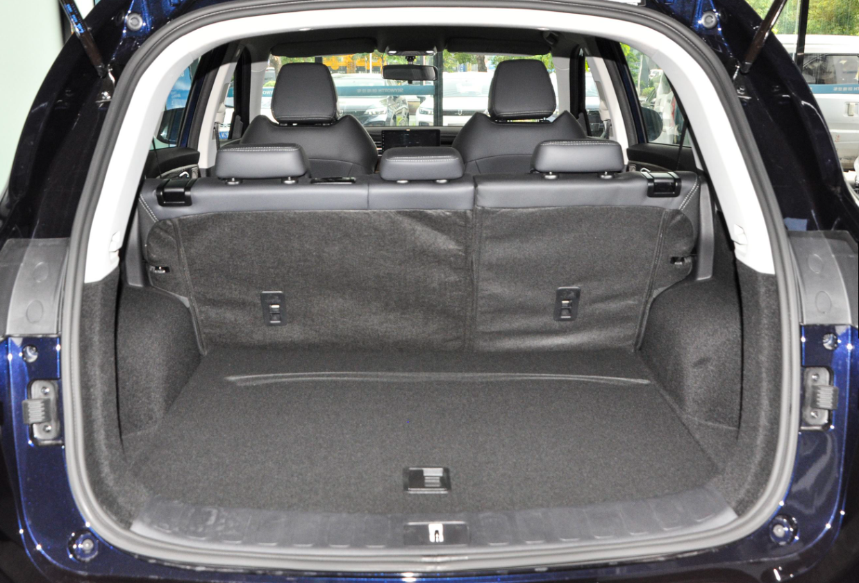 5 portes 5 places SKYWORTH EV6 2021 620 SUV moyen électrique 610KM