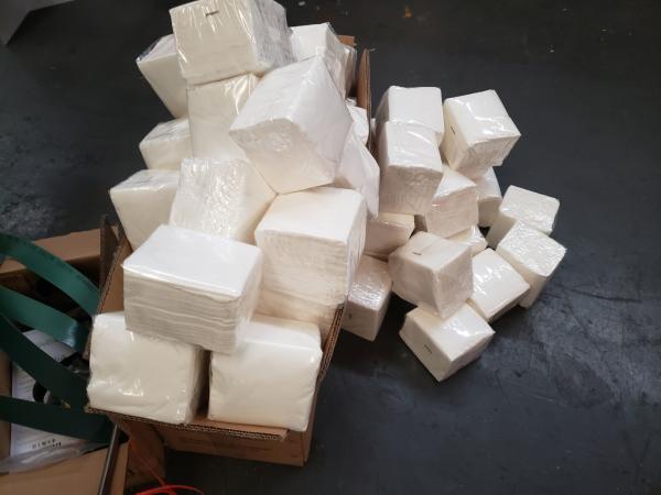 Customizable CPP Film Wrapping Napkin Paper Facial Tissue Packing Machine