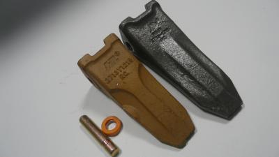 18S Bucket Teeth Yellow / Black 2713-1219 Excavator Parts With Pin