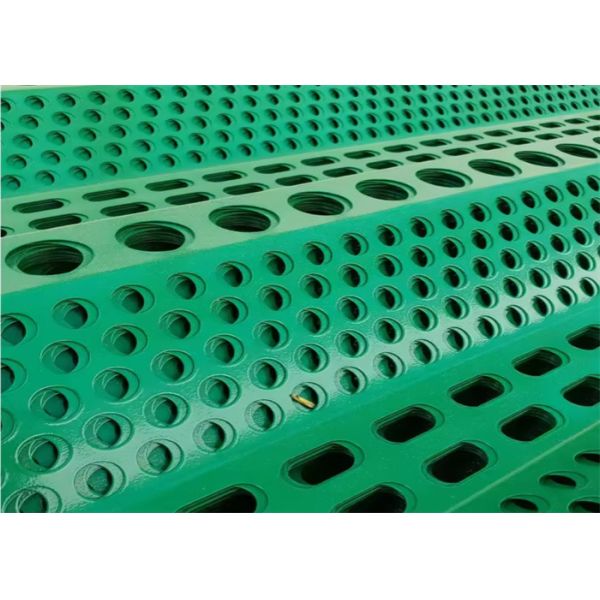 4.5meter Length Green Wind Proof Dust Screen for Railway Use - Perforated Metal Windbreak Fence Panels