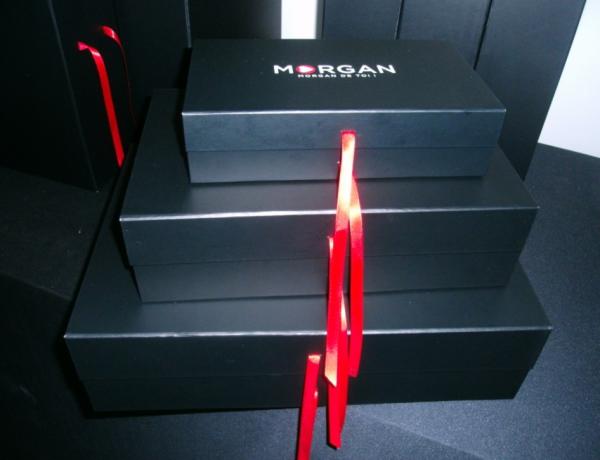 Custom magnet folding paper flat pack box luxury magnetic gift box with silk ribbon