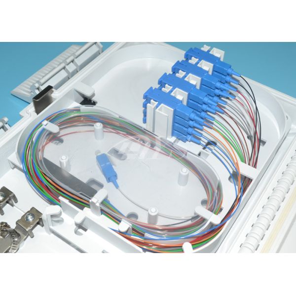 16 Core Outdoor Waterproof Fiber Optic Distribution Box / Closure Pc Material