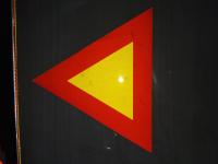 Les marques réfléchies de signe de place ronde de triangle ont adapté aux besoins du client